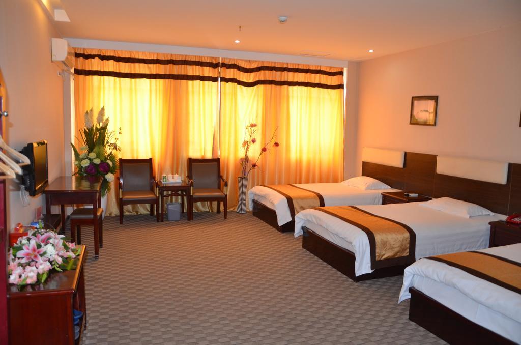 Wudangshan Yinjie Holiday Hotel Danjiangkou Room photo
